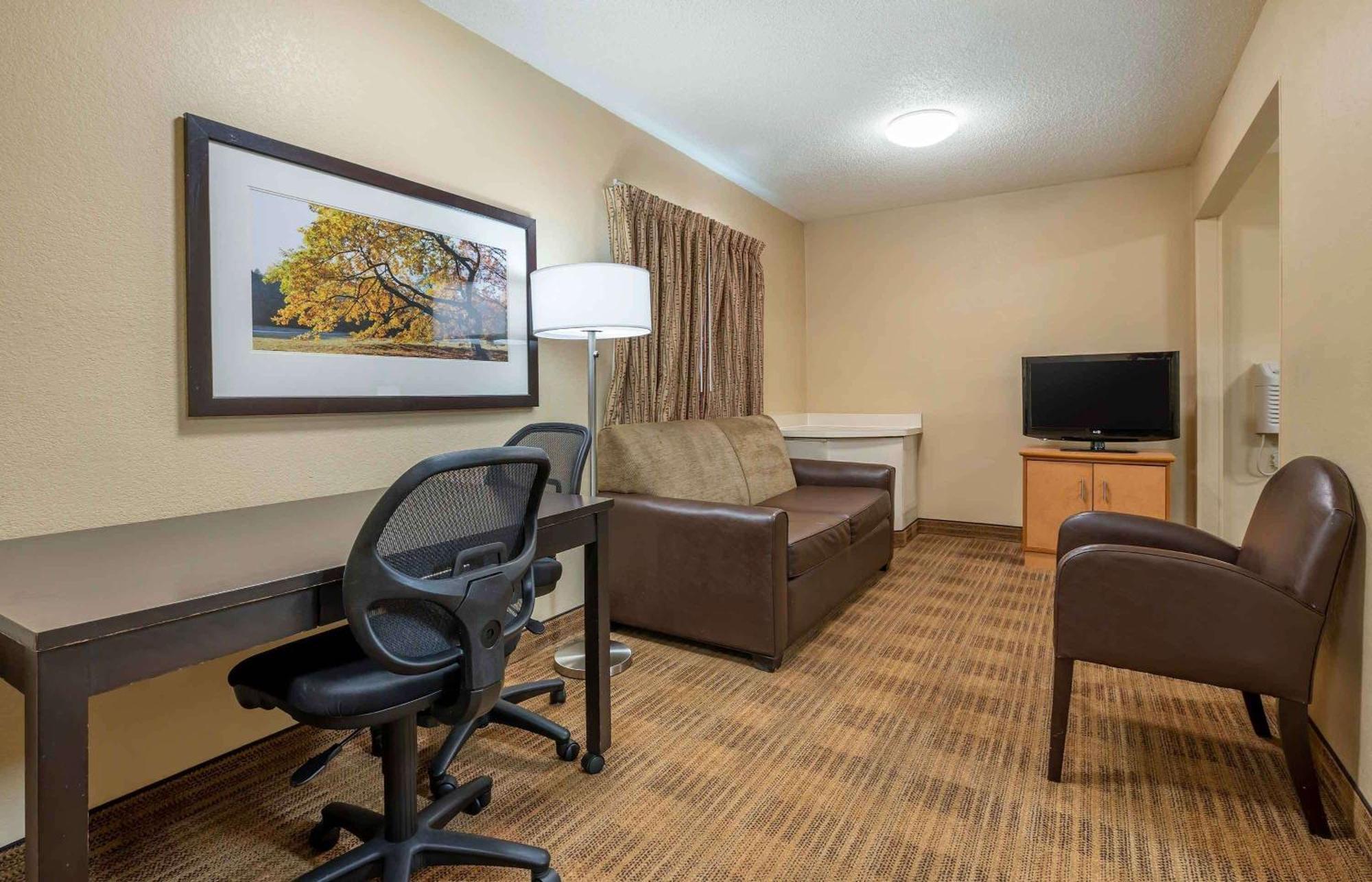 Suburban Studios Indianapolis Northwest - College Parks Zewnętrze zdjęcie
