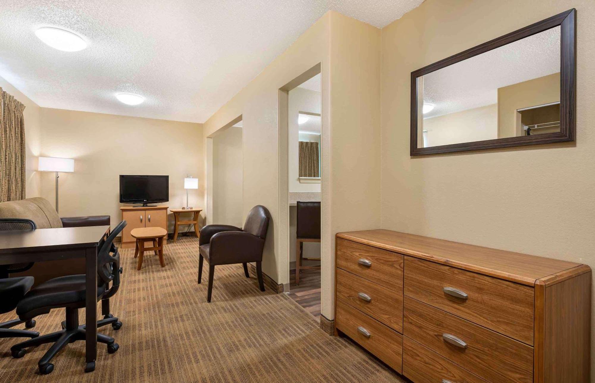 Suburban Studios Indianapolis Northwest - College Parks Zewnętrze zdjęcie